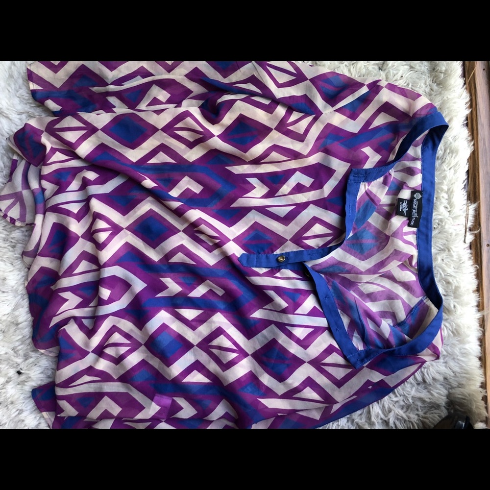 Beautiful blouse, size large
